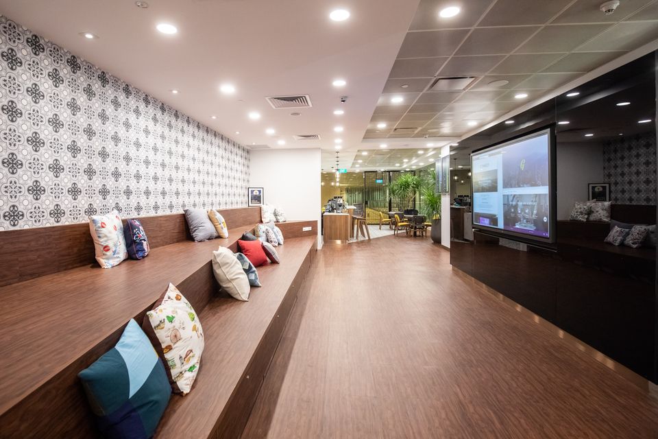 meeting-room-name
