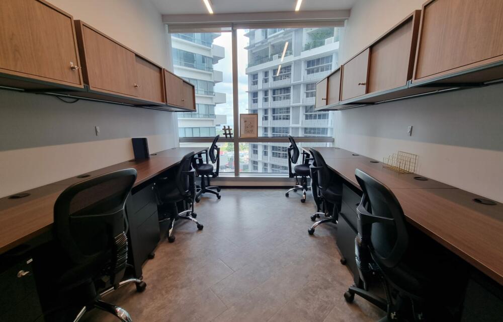 6 Pax Private Office (With Window)